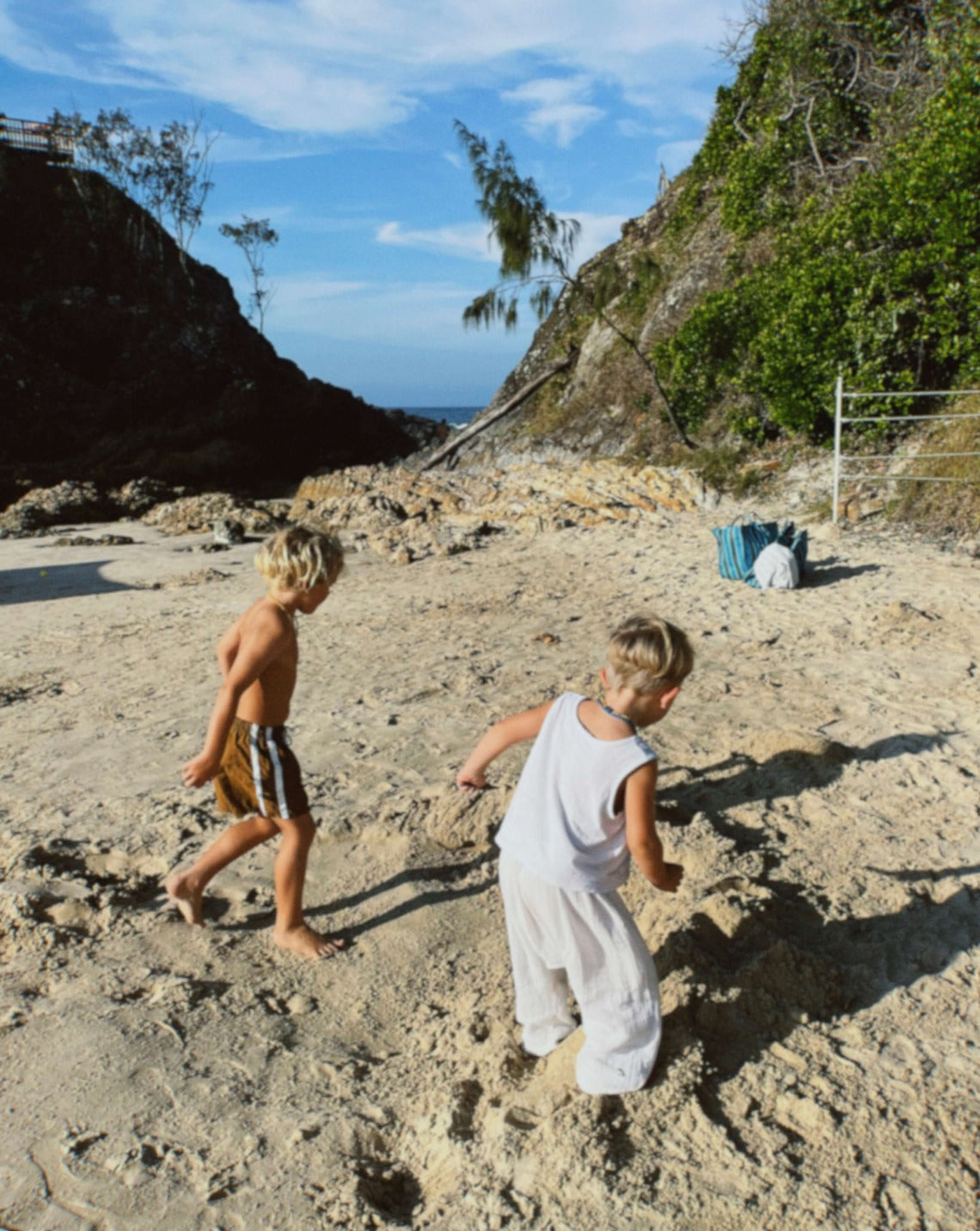 twin stripe swim short | caramello