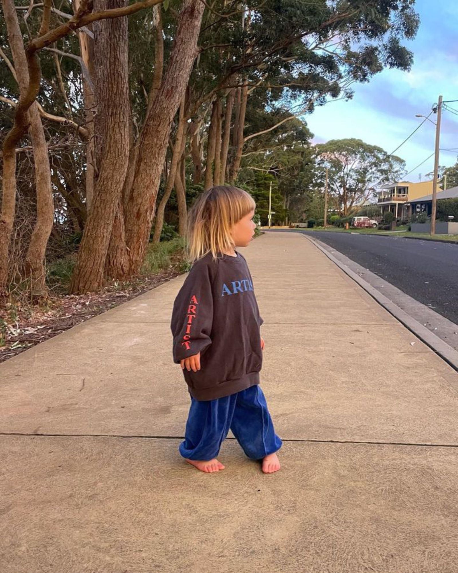 artist pullover | charcoal