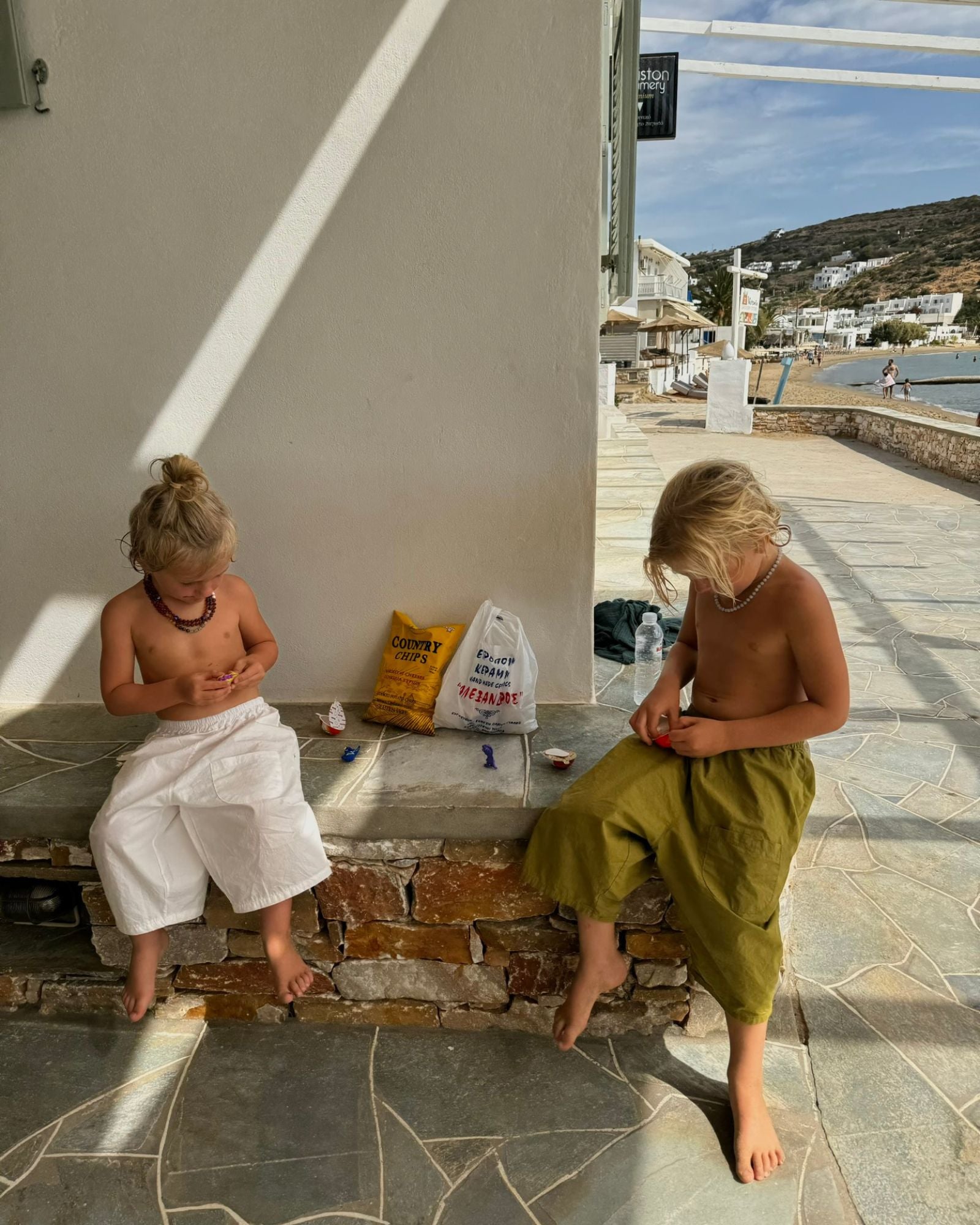 neko short | bright white