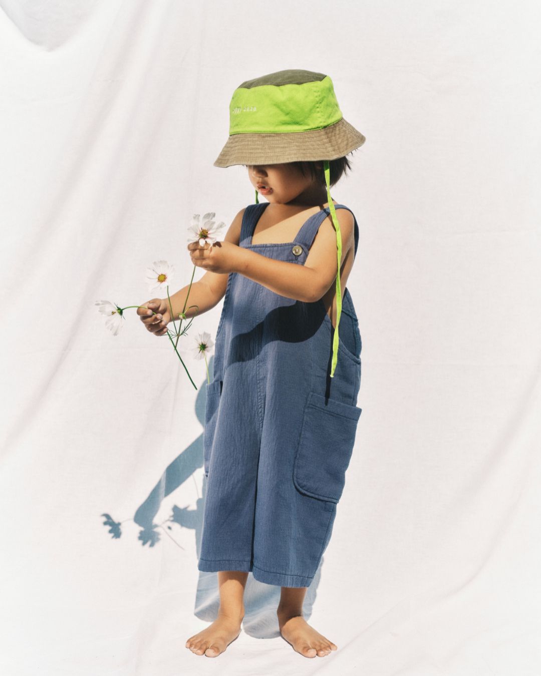 lala bucket hat | frog / khaki