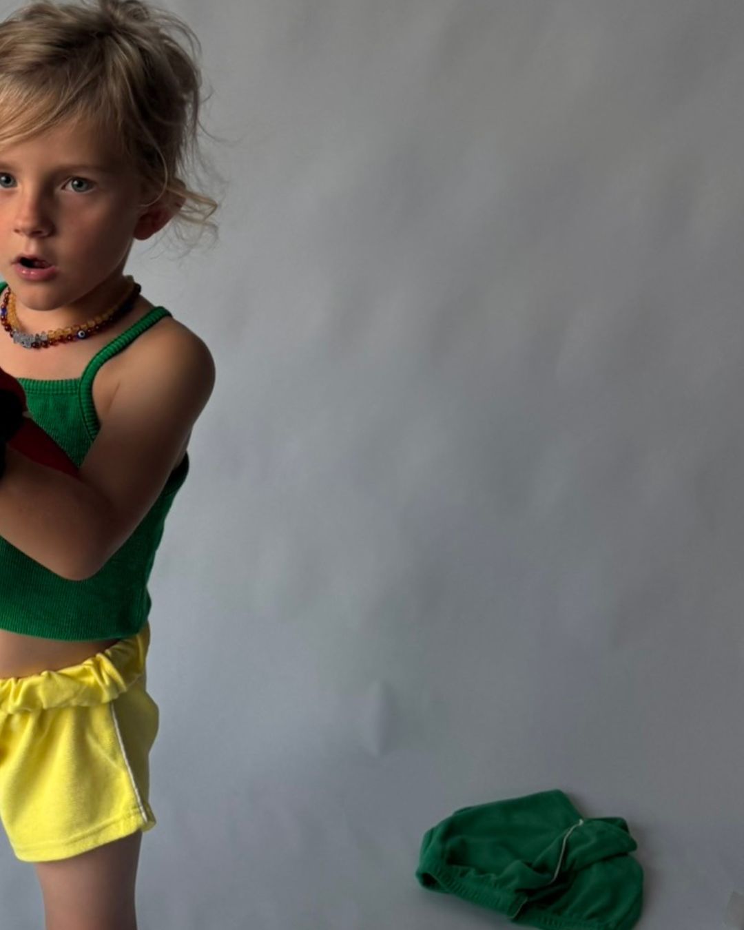 pixie singlet | parrot green