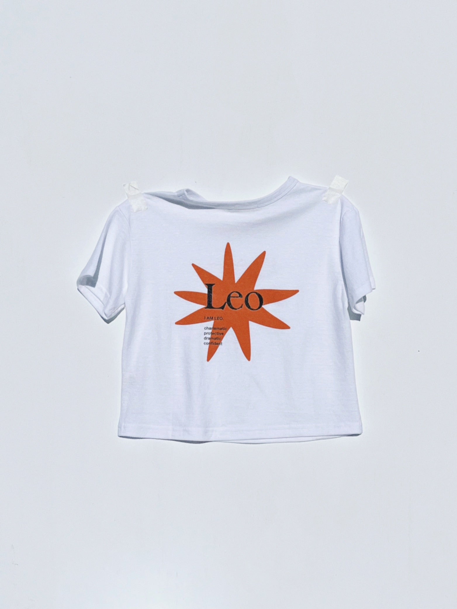 follow the stars zodiac tee | leo