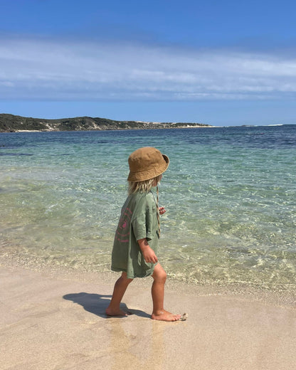 lala bucket hat | otter