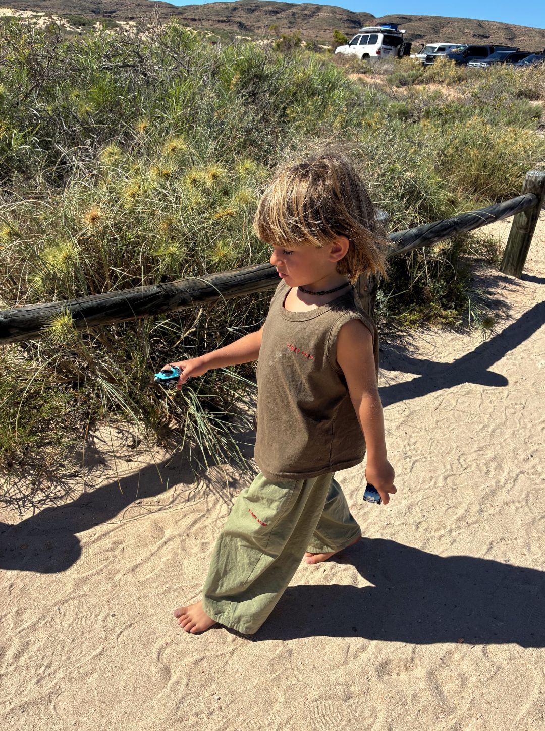 nikos singlet | khaki