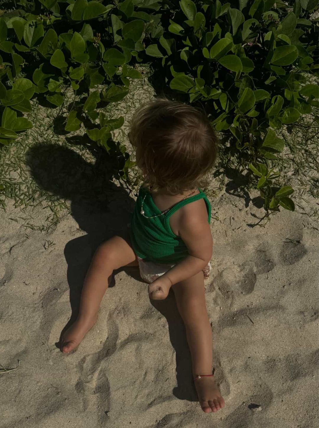 pixie singlet | parrot green