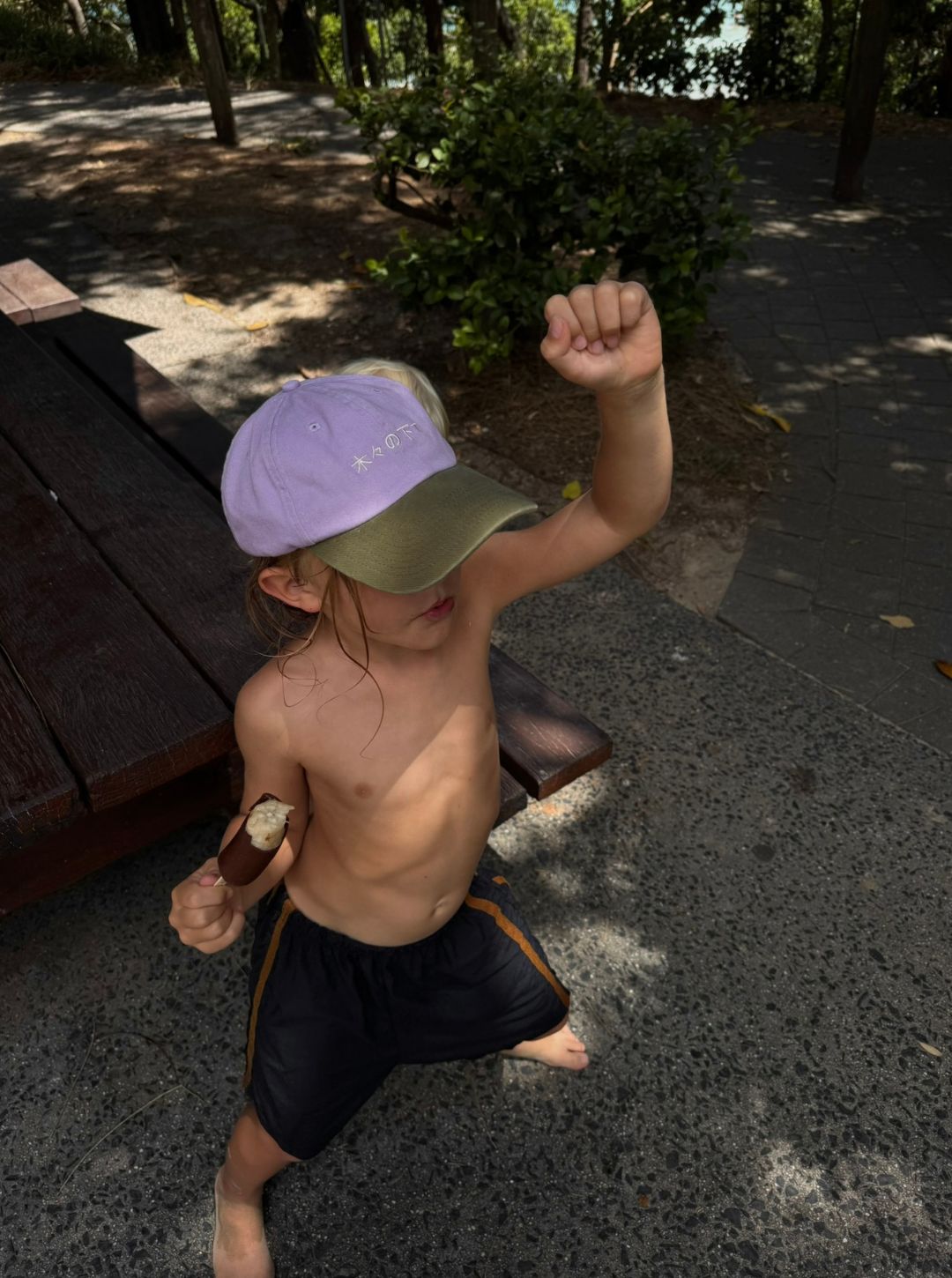 under the trees cap | lilac