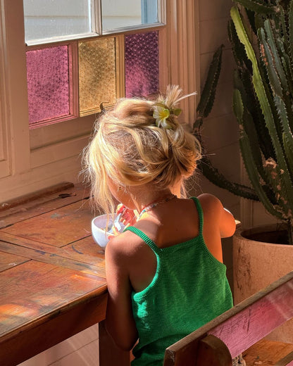 pixie singlet | parrot green