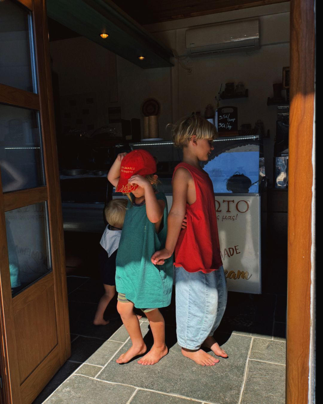 zee zee singlet | chilli