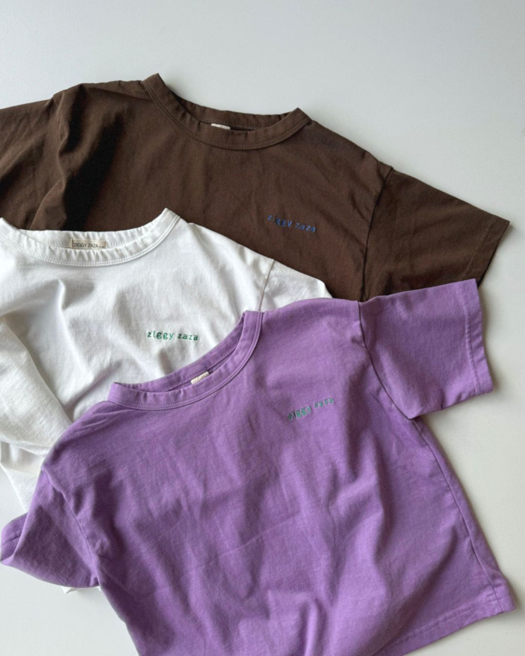 base tee | chocolate