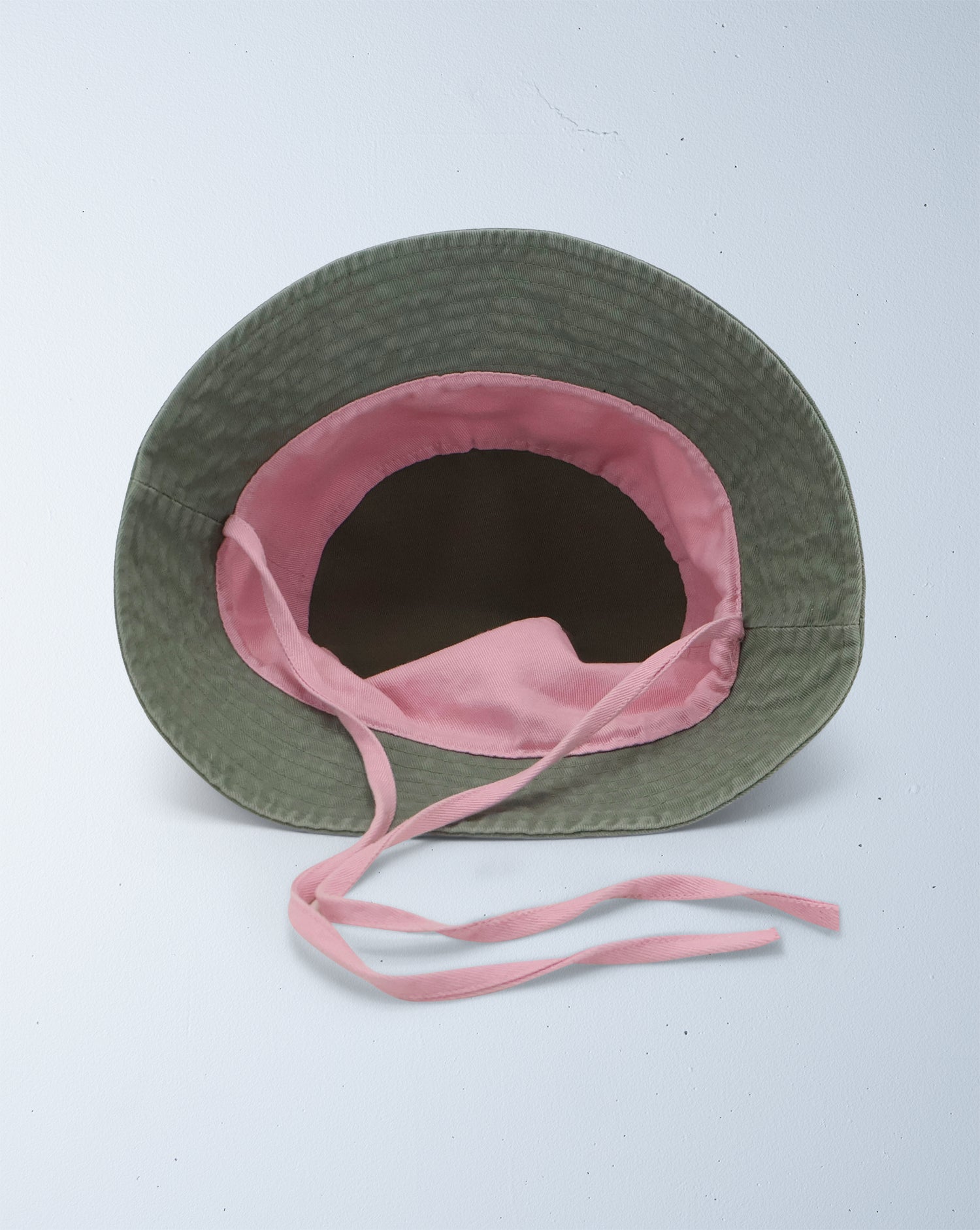 lala bucket hat | peony / lizard